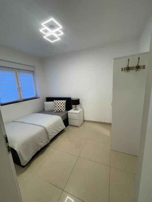 Exklusive Flughafen-Messe Apartment Naehe Duesseldorf Дуйсбург Экстерьер фото